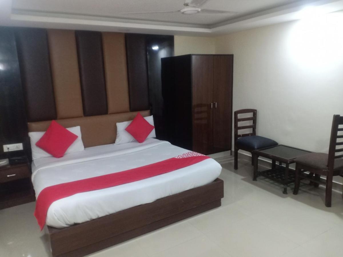 Hotel Clayton Near Igi Airport Delhi Nuova Delhi Esterno foto