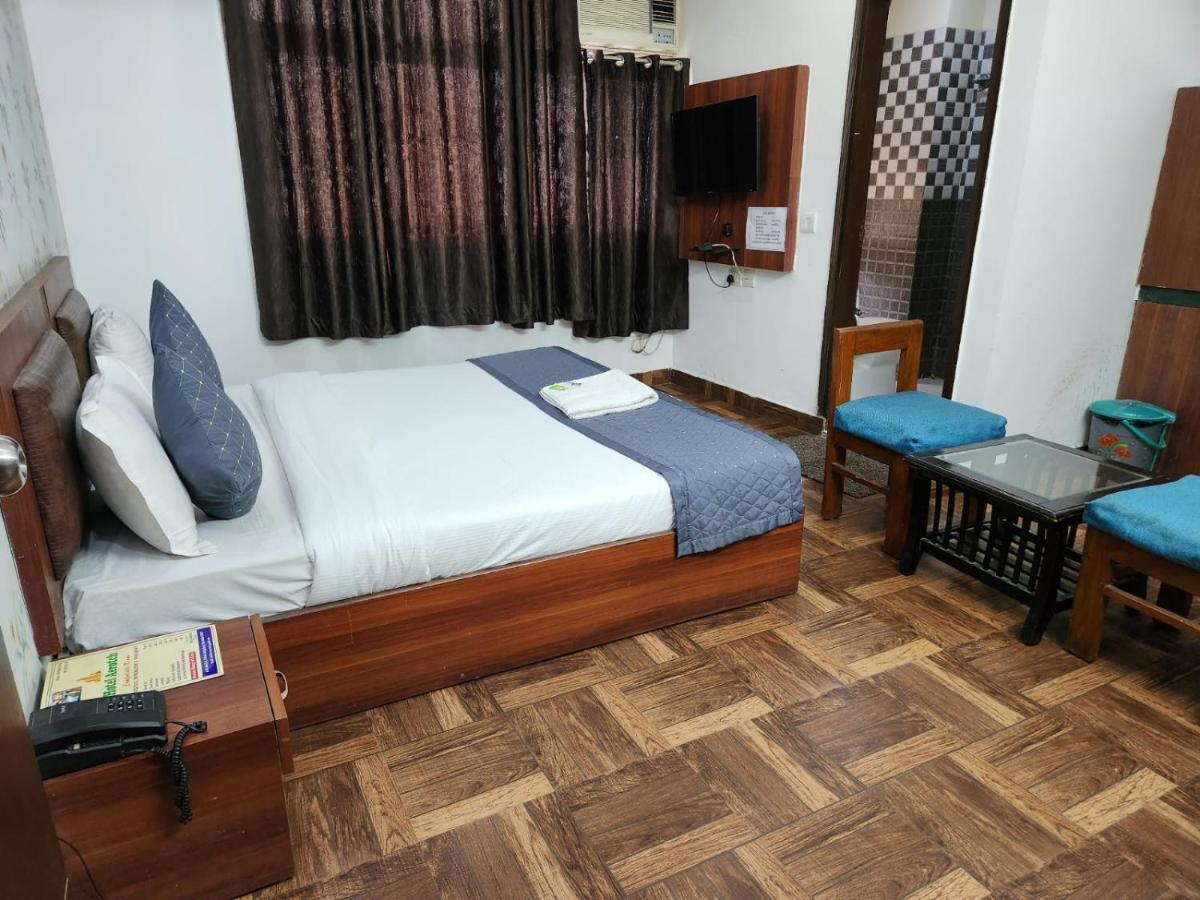 Hotel Clayton Near Igi Airport Delhi Nuova Delhi Esterno foto