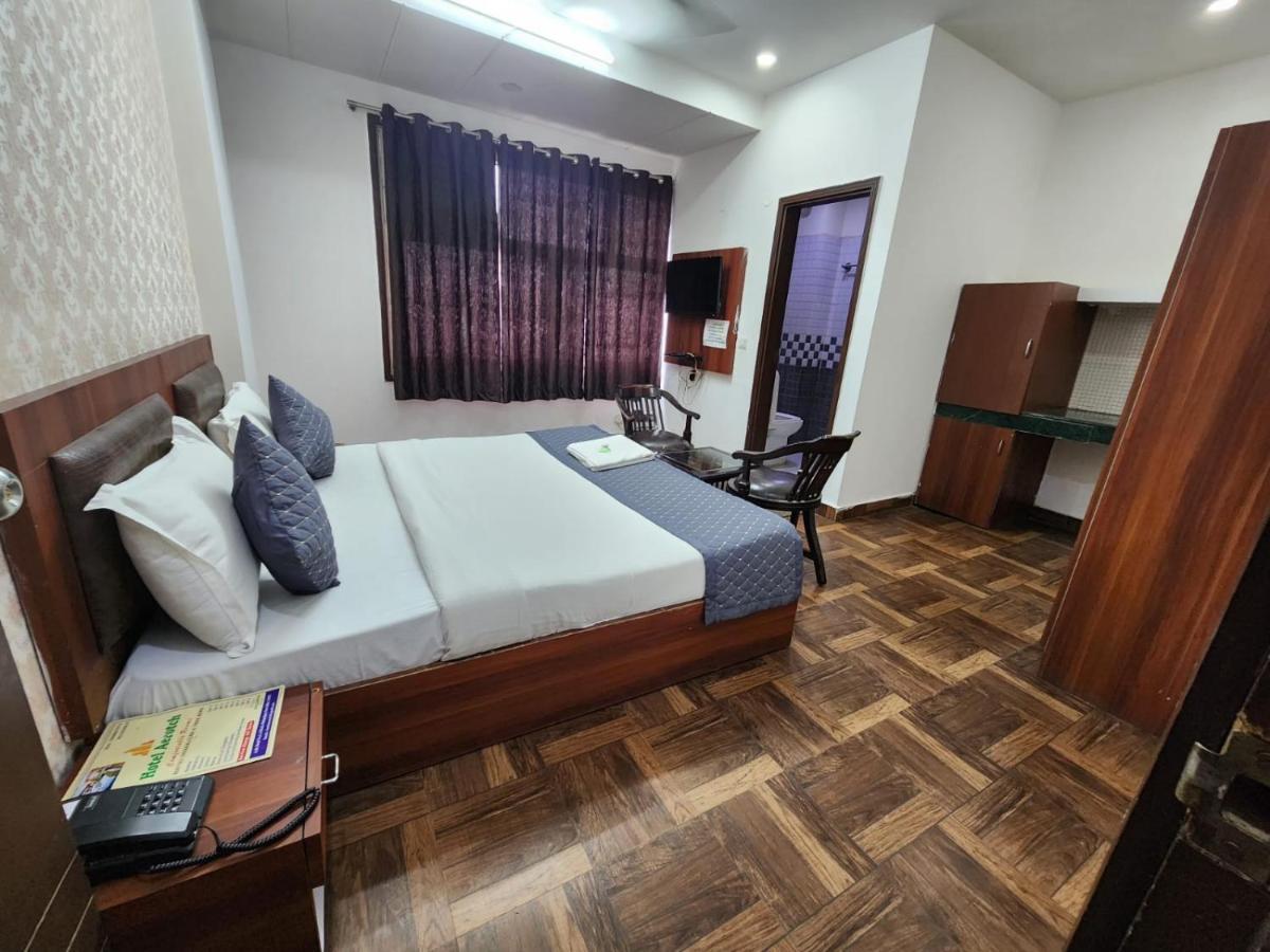 Hotel Clayton Near Igi Airport Delhi Nuova Delhi Esterno foto