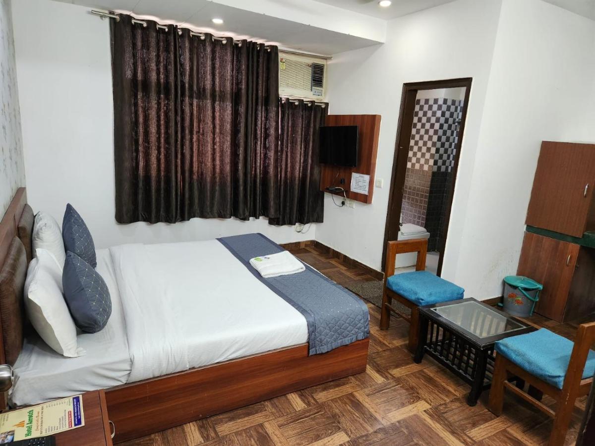 Hotel Clayton Near Igi Airport Delhi Nuova Delhi Esterno foto
