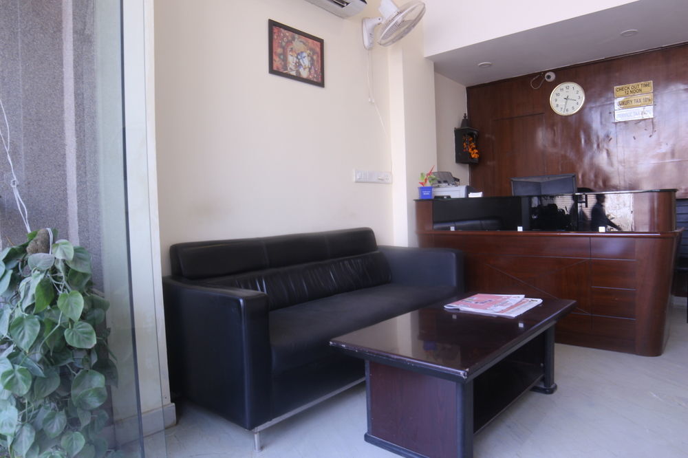 Hotel Clayton Near Igi Airport Delhi Nuova Delhi Esterno foto