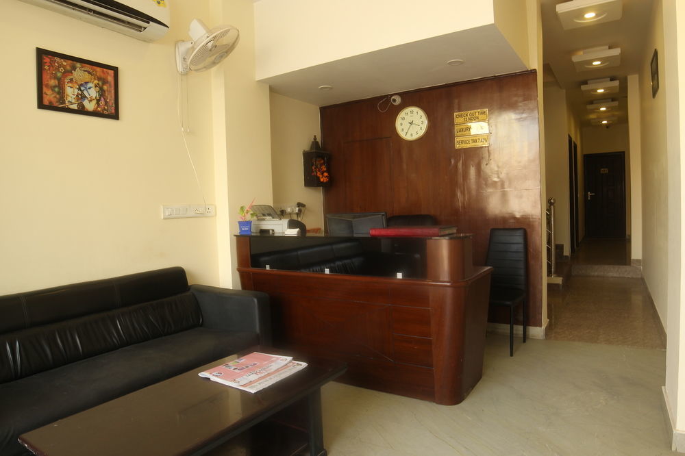 Hotel Clayton Near Igi Airport Delhi Nuova Delhi Esterno foto
