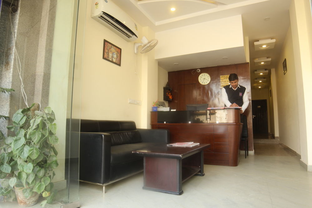 Hotel Clayton Near Igi Airport Delhi Nuova Delhi Esterno foto