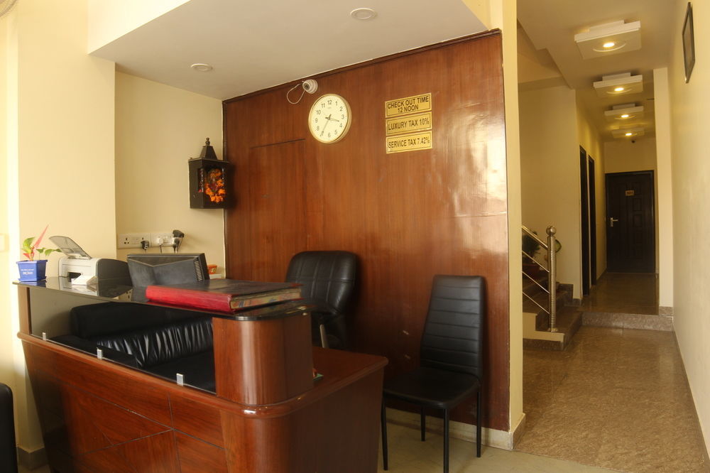 Hotel Clayton Near Igi Airport Delhi Nuova Delhi Esterno foto