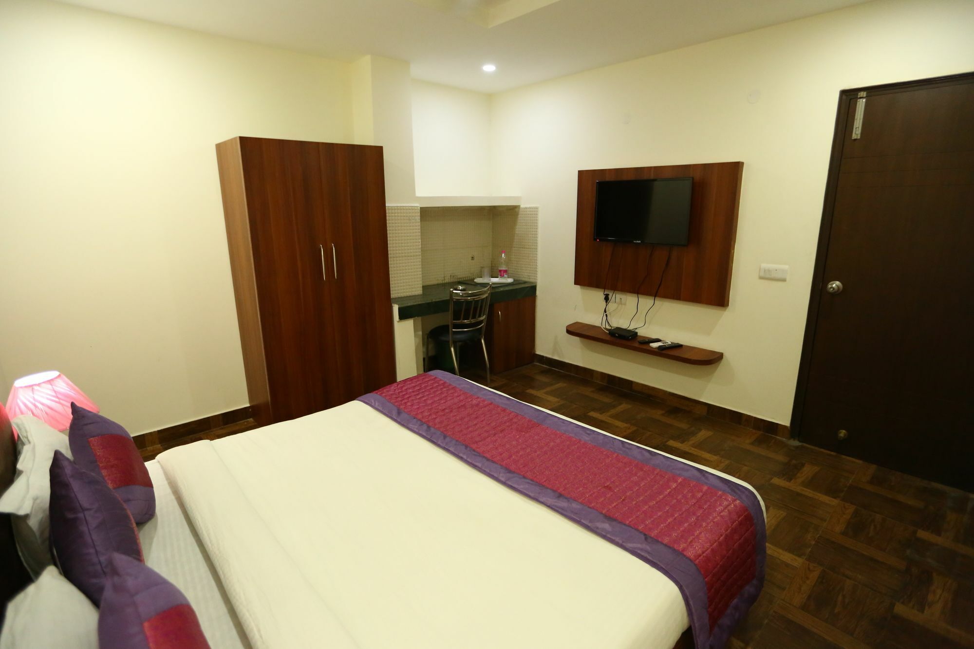 Hotel Clayton Near Igi Airport Delhi Nuova Delhi Esterno foto